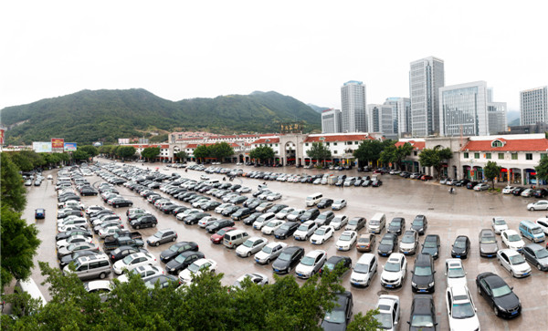 車水馬龍的中國茶都—安溪全國茶葉批發(fā)市場廣場